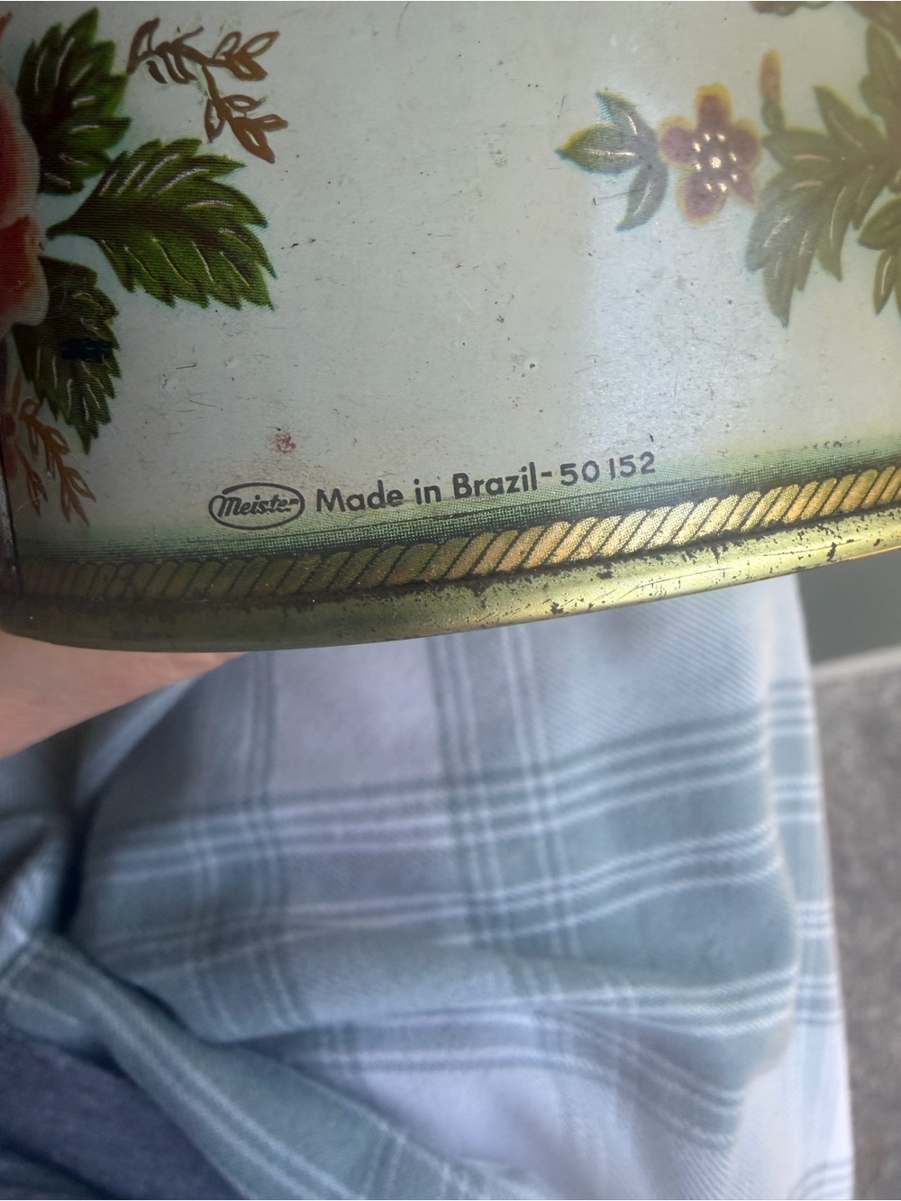 Vintage Floral Oval Meister Tin - Cream with Roses - Picture 11 of 11